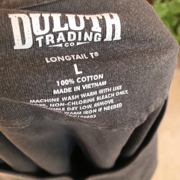 Duluth Trading Longtail T Gray Short Sleeve Cotton Shirt Men’s Size Large - Picture 5 of 5